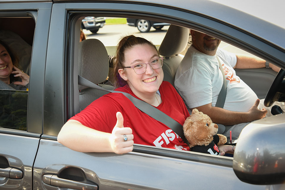 A new Cardinal drives onto campus, ready to begin her new chapter at Fisher.