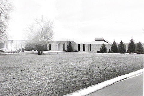 Black and white photo of Murphy Hall.