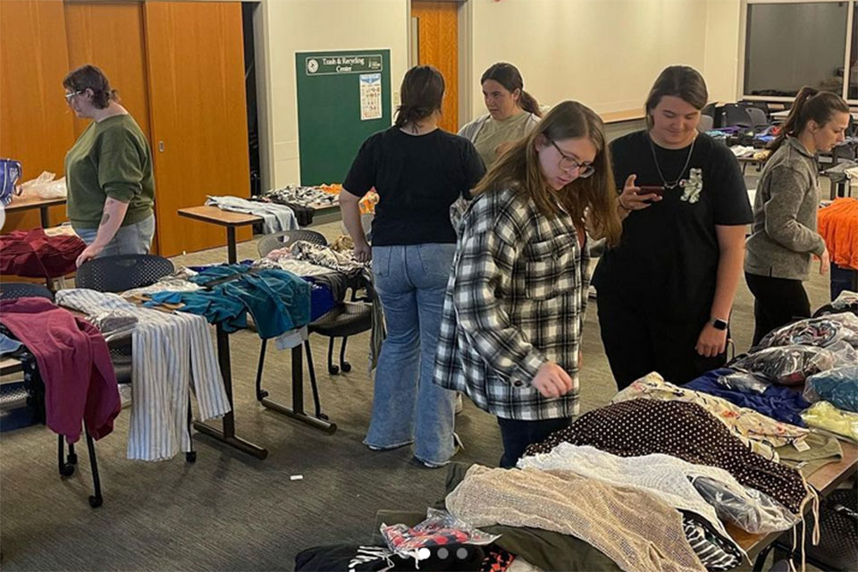 Students at the Fisher Feminists Thrift event.