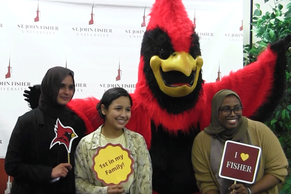 Fisher students celebrate First Gen Week on campus with Cardinal.