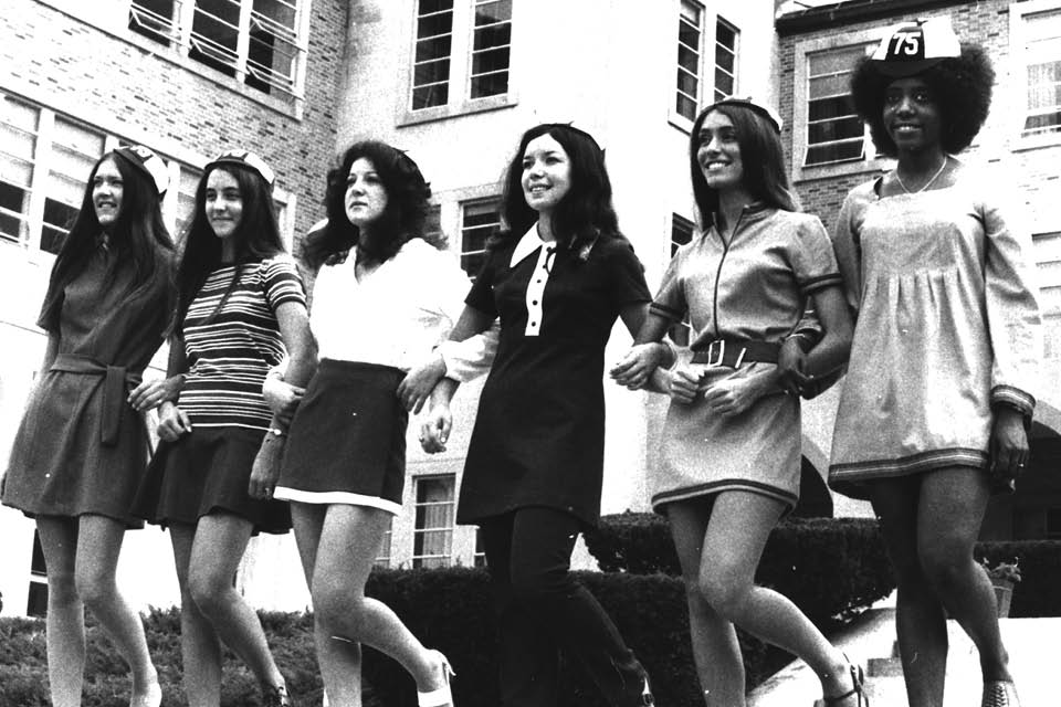 Left to right: Sally Read ’75, Antoinette Giordano Cooper ’75,  Michele Micalizzi McCarthy ’75, Gloria Pucci LoVecchio ’75,  Judy Magro Goonan ’75, and Jacqueline Peterson ’75. Taken in 1971.