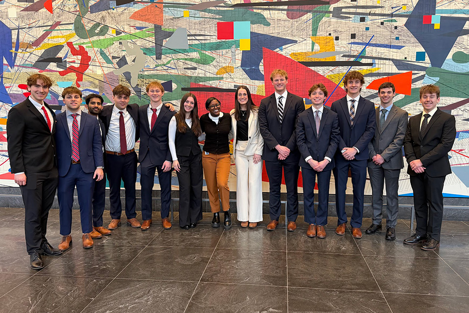 Fisher Investment Club visits NYC for immersive financial experience.