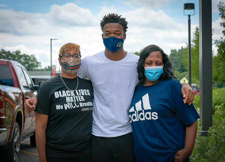 Buffalo native Eric Kegler moved onto campus with the help of his mom and godmother.