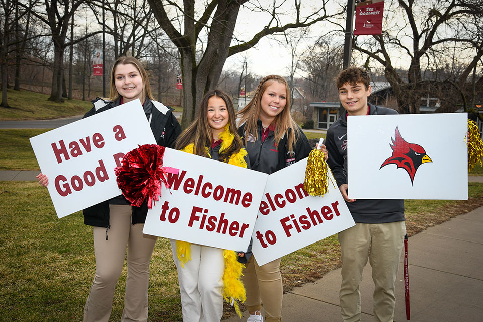 Studentes welcome accepted students to the annual Taste of Fisher events.