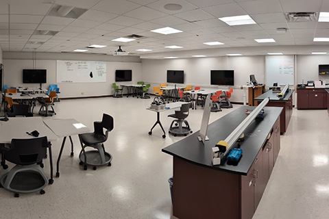 Skalny physics classroom 014.