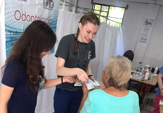 Lauren Adamchick, a second-year student in the Wegmans School of Pharmacy, worked in a clinic in El Salvador during a medical mission.